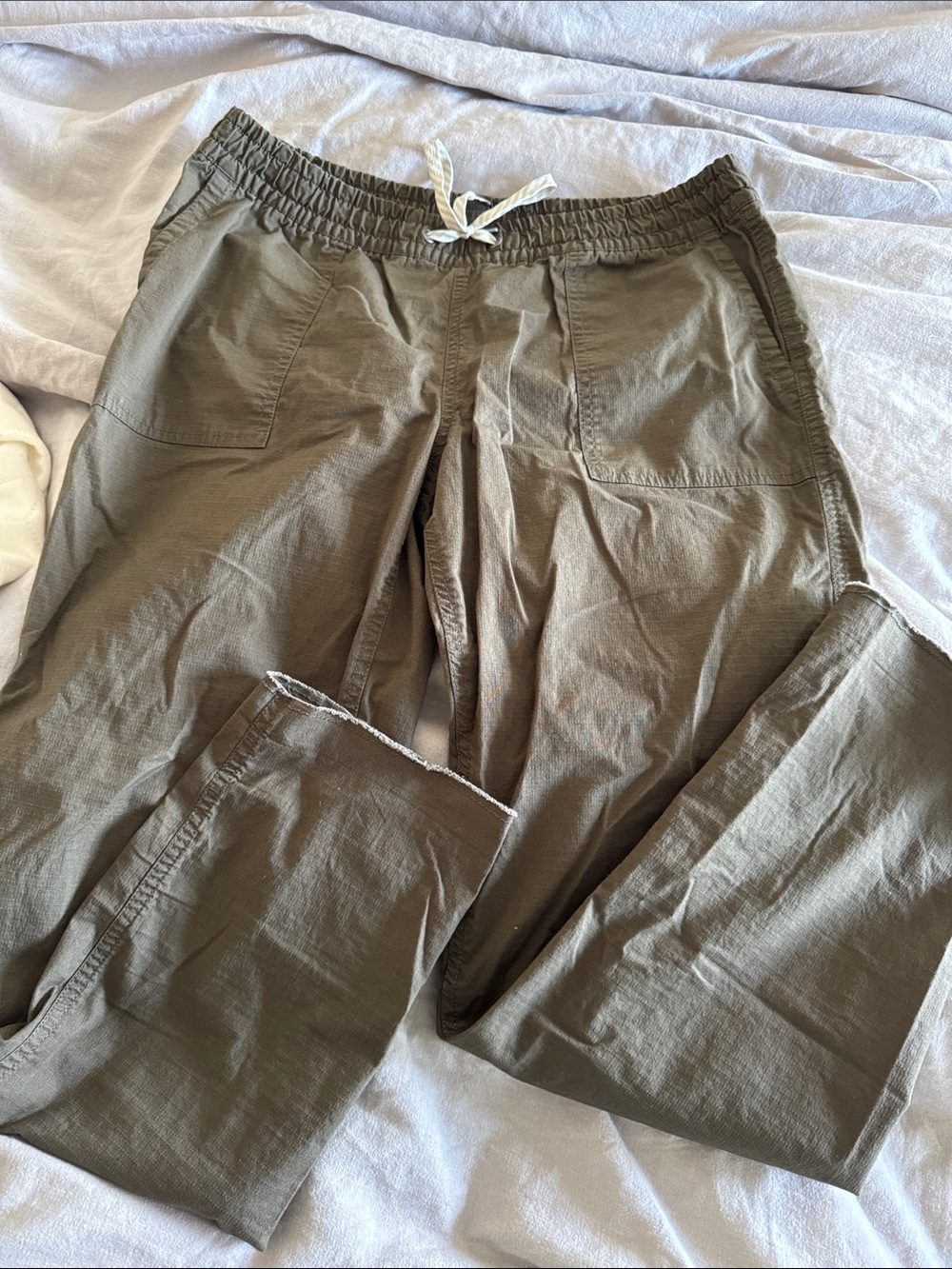 Vuori Relaxed Drawstring Women’s- Olive Green